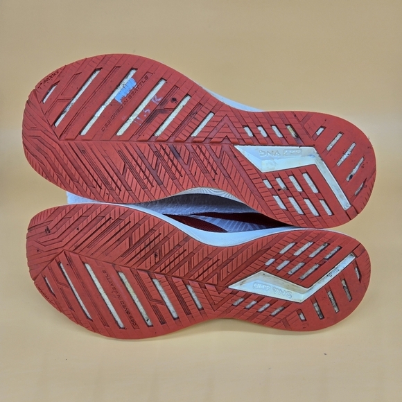 Brooks Levitate 4 Men’s Red White Running Shoes Size 11.5
